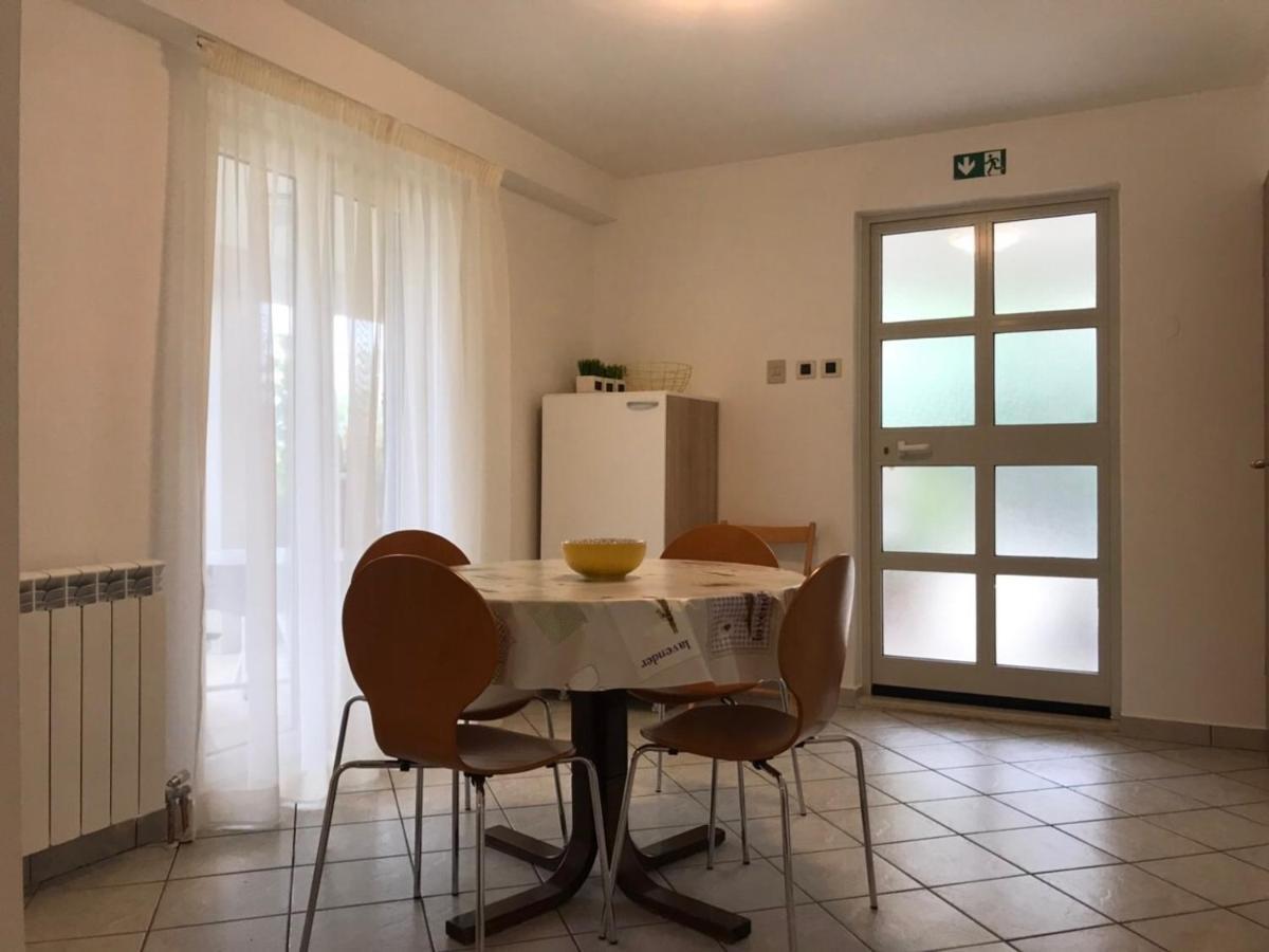 Deluxe Apartment Dora With A Private Parking, Terrace And See View Риека Экстерьер фото